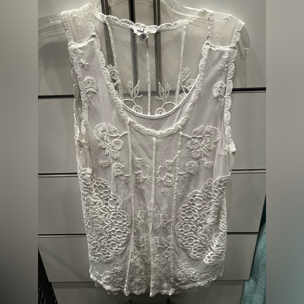 Tribal Jeans cream off white tank lacy floral size Large